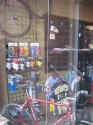 shop_009.jpg (18948 bytes)